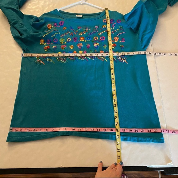 Vintage Artesania Embroidered Shirt Top Womens Size XL Turquoise Handmade Tshirt - Picture 7 of 7